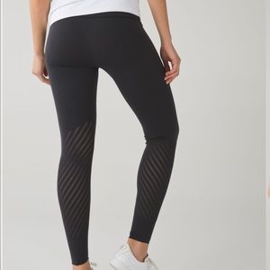 Lululemon Enlighten Tight